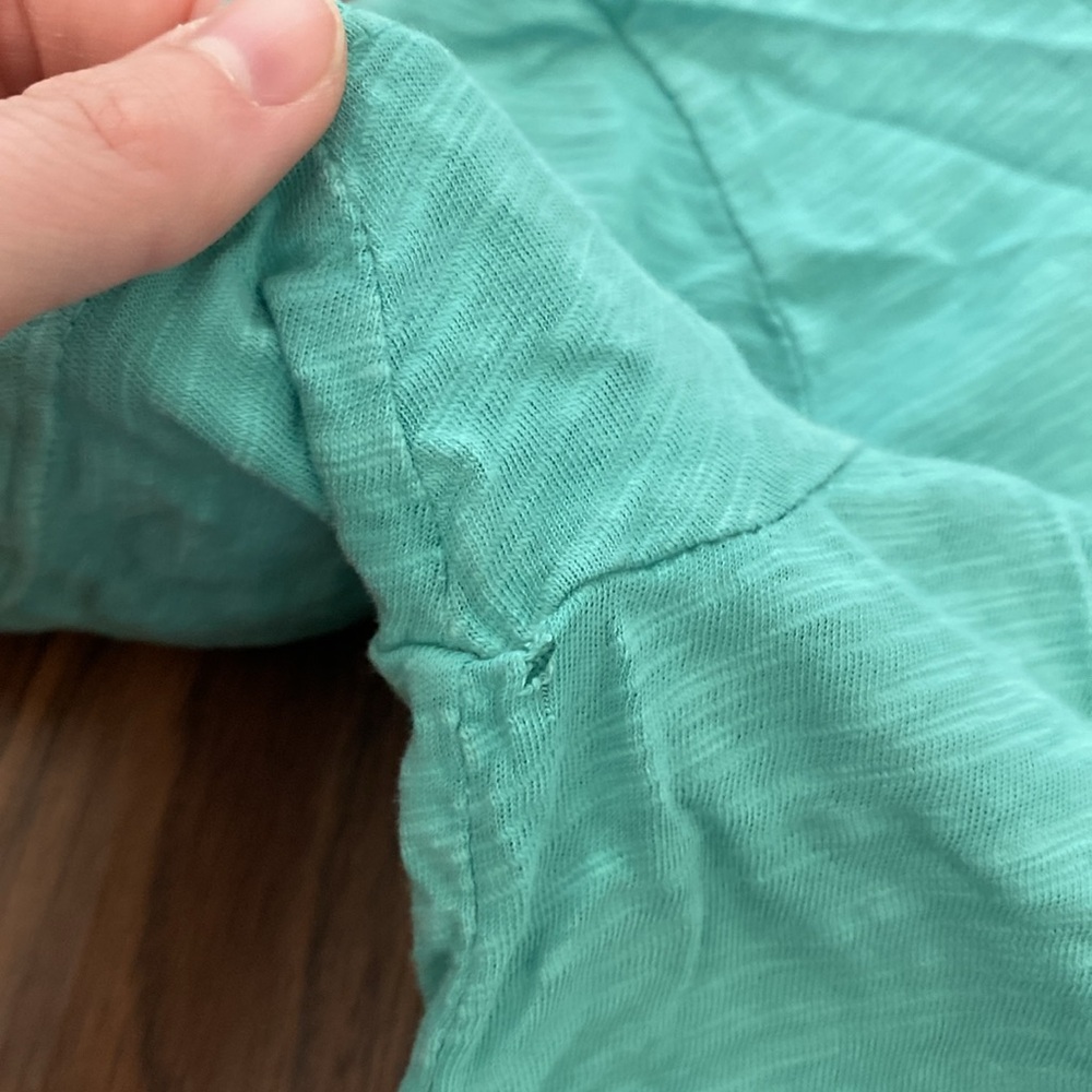 Medium Mint Green Wilt Tshirt - Picture 4 of 5